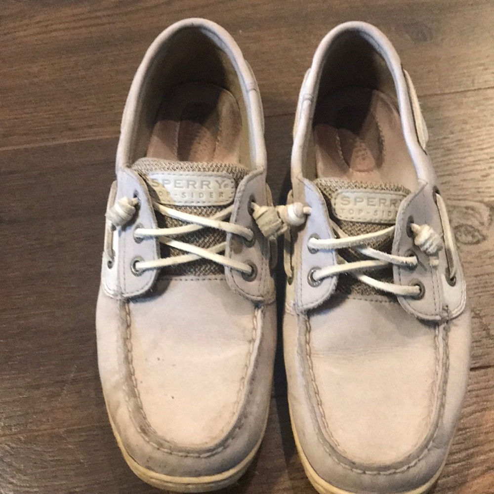 Gray sperrys.